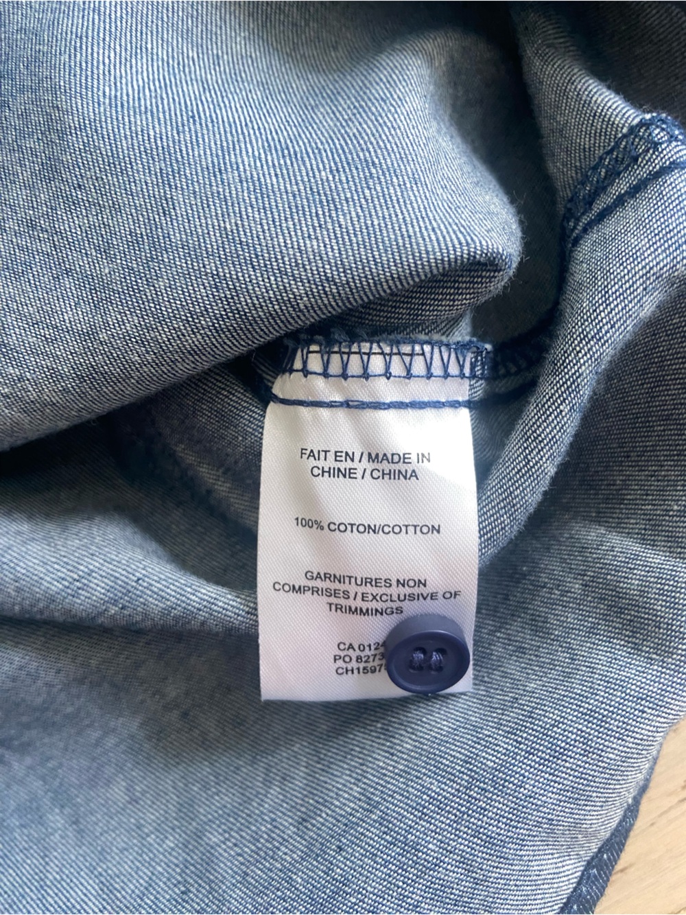 SIMONS ICÔNE Denim Ruffle Blouse XS Chambray Blue 100% Cotton Button Up EUC - Picture 6 of 9